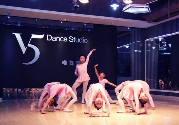 少年有光自成锋芒！2026六一少儿才艺展演蓉城圆满落幕(图1)