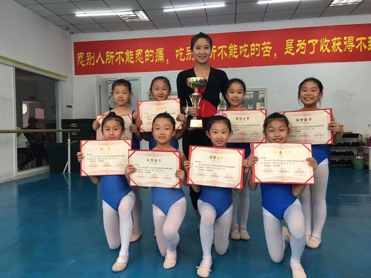 海口各级文化场馆公益培训点亮多彩假期(图1)